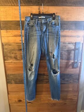KanCan Distressed Skinny Jeans High Rise Ripped Knee Stretch Denim Size 27